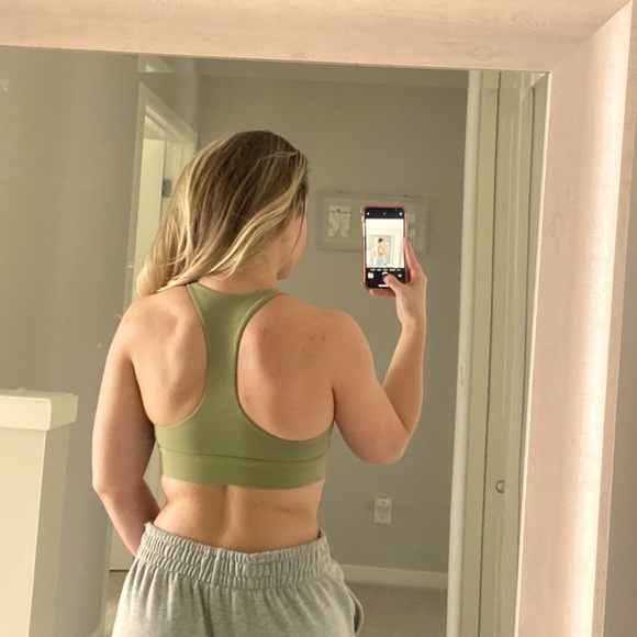 lululemon v twist align bra - Picture 3 of 3